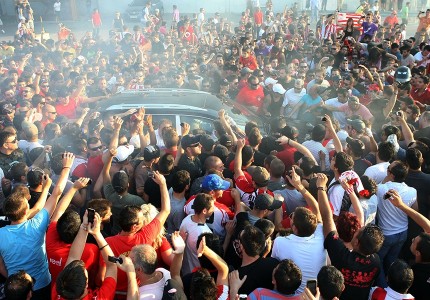 Λαοθάλασσα για τον Άλμπερτ Ριέρα! (Photos)