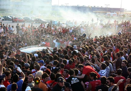Λαοθάλασσα για τον Άλμπερτ Ριέρα! (Photos)