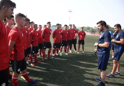 Ξεκίνησαν και οι Έφηβοι (photos)