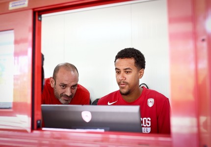Ο Ρόμπερτς στα εκδοτήρια του ΣΕΦ (photos)