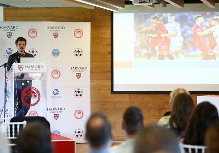 Το συνέδριο στο Καραϊσκάκη (photos)