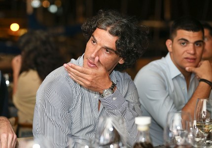 Υπέροχο δείπνο, με φόντο τη θάλασσα του Πειραιά!