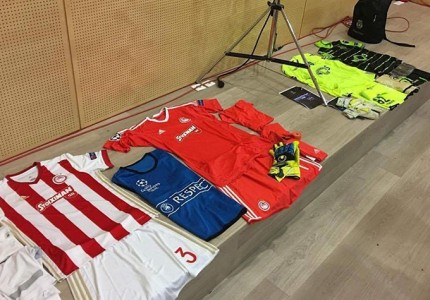 Με τη ριγωτή ερυθρόλευκη ο Θρύλος!