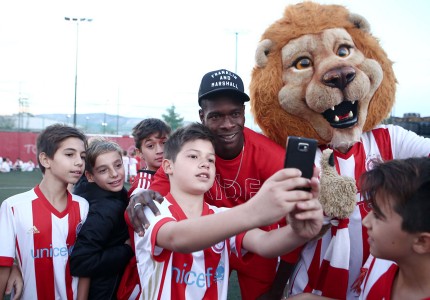 Με Σισέ ο αγιασμός στις Κεντρικές Σχολές! (photos)
