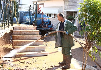Για πέμπτη ημέρα ο Θρύλος στο πλευρό των κατοίκων της Μάνδρας
