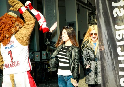 Ο Θρυλέων... αναστάτωσε την Ερμού (photos)