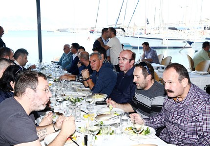 Γευμάτισαν οικογενειακά οι πρωταθλητές (photos)