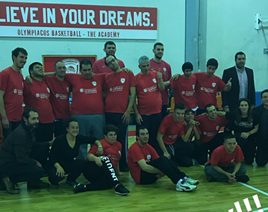 ONE TEAM και Θρύλος μαζί!