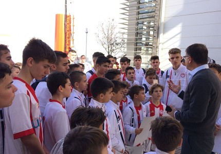 Οι συμβουλές του Λεμονή στους πιτσιρικάδες!