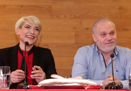 Γιόρτασε ο Θρύλος των επιτυχιών! (Photos)