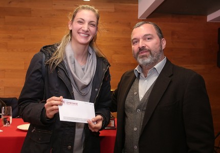 Γιόρτασε ο Θρύλος των επιτυχιών! (Photos)