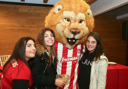 Έκοψαν την πίτα τους και οι Ακαδημίες