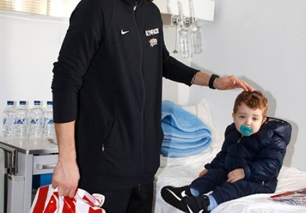 Μοίρασαν δώρα και χαμόγελα!