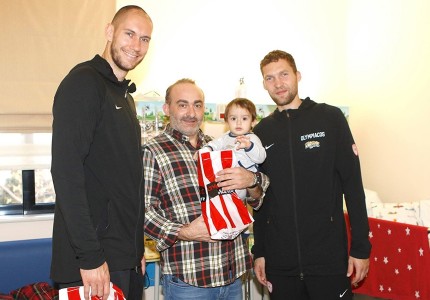 Μοίρασαν δώρα και χαμόγελα!