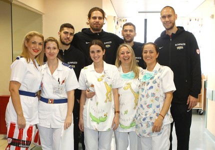 Μοίρασαν δώρα και χαμόγελα!