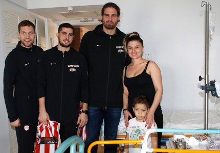 Μοίρασαν δώρα και χαμόγελα!