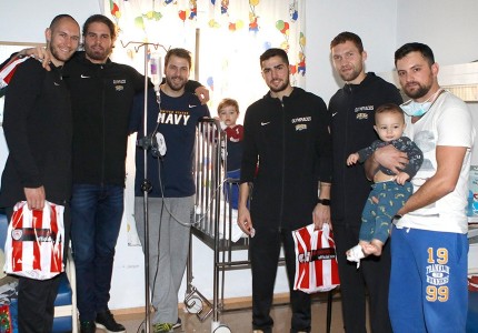 Μοίρασαν δώρα και χαμόγελα!