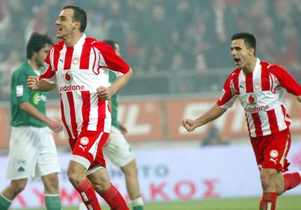 Στα τέσσερα (σταμάτησε ο Θρύλος) και να λέτε ευχαριστώ...