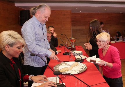 Γιόρτασε ο Θρύλος των επιτυχιών! (Photos)