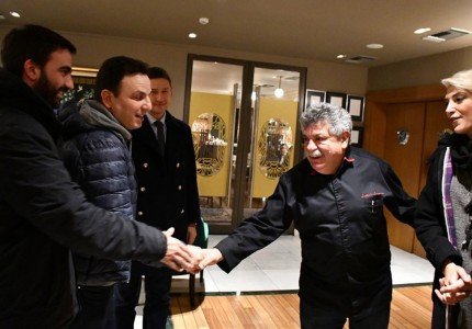 Επίσημο δείπνο παρέθεσε ο Θρύλος (photos)