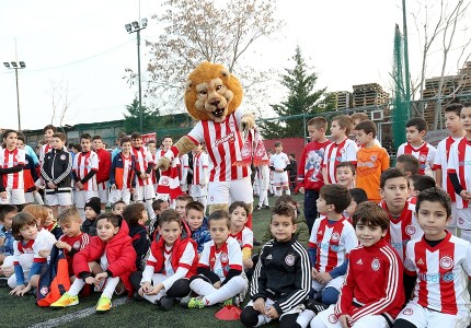 Γιορτή στο Ρέντη με Τζούρτζεβιτς και Βέργο!