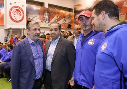 Έκοψε την πίτα της η θρυλική Ακαδημία!