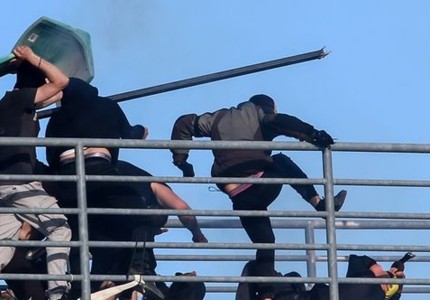 Δεν είδα να δείχνετε ρε στημένοι την ίδια ευαισθησία με το αιματοκύλισμα του Βόλου...