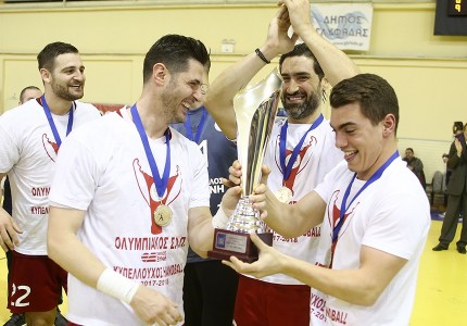 Έτσι πανηγυρίζει ο Θρύλος! (Videos+Photos)
