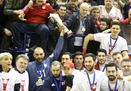 Έτσι πανηγυρίζει ο Θρύλος! (Videos+Photos)