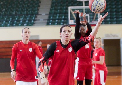 Φορτσάρει για το τρίτο σερί (photos)