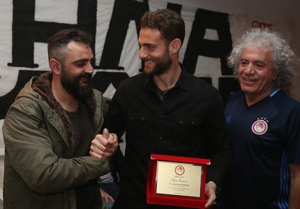 Χαμός στην εκδήλωση για τα 30 χρόνια της Θύρας 7 Χίου!