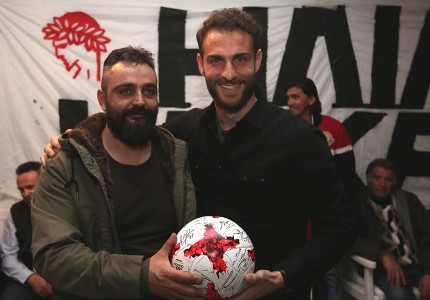 Χαμός στην εκδήλωση για τα 30 χρόνια της Θύρας 7 Χίου!