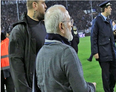 Επικό τρολάρισμα του Πόρτο Λεόνε (photo)
