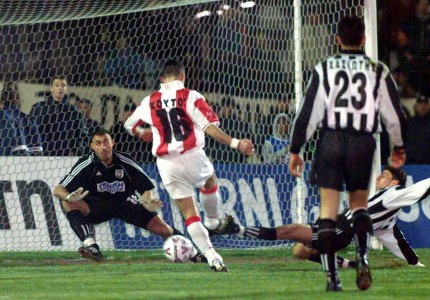 Παρέλαση Θρύλου μέσα στην Τούμπα (photos, video)