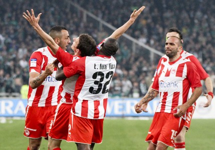 Αγάλματα στο ΟΑΚΑ με το 