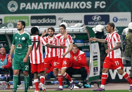 Δεν άντεξαν την... πίκρα και το διέκοψαν! (photos, video)