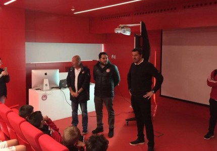 Από τη Λάρνακα στον Πειραιά! (photos)