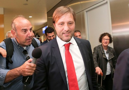 Εικόνες από την άφιξη Μαρτίνς