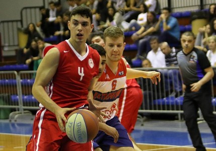 Σαρωτικοί οι μικροί του Θρύλου! (Photos)