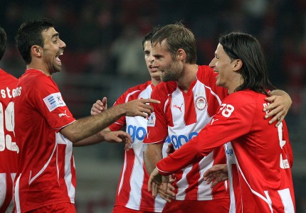 Πρώτη κούπα και φιέστα για τον Β. Μαρινάκη (photos, videos)