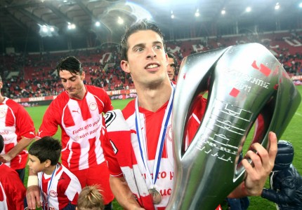 Πρώτη κούπα και φιέστα για τον Β. Μαρινάκη (photos, videos)