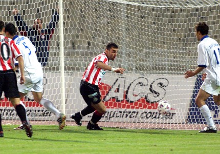 Μοναδική παράσταση από τον τεράστιο Τζιοβάνι (photos, video)