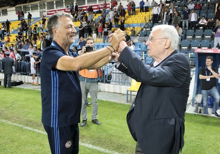 Μπουγέλωμα, πάρτι στα αποδυτήρια και συνθήματα!