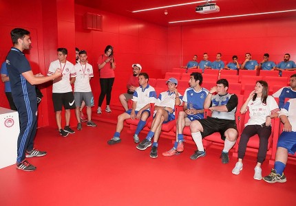 Ο Θρύλος δίπλα στα Special Olympics! (Photos+Video)