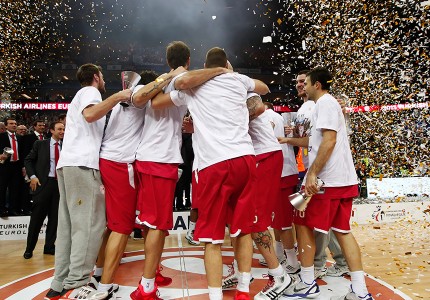 Τι τους έφτιαξες, Θρύλε μου! (photos, video)