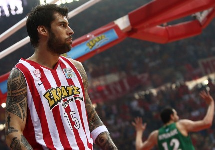 Όταν βγήκαν οι... σκούπες! (photos, video)