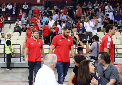 Τα... κλικ της αποθέωσης στο ΣΕΦ