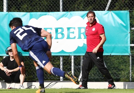 Το πρώτο φιλικό σε εικόνες