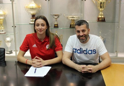 Πήρε Νικολογιάννη ο Ολυμπιακός