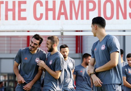Ο αγιασμός του Θρύλου (photos)